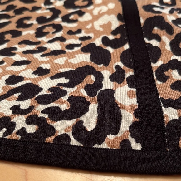 Cache 2-Pc Sweater Set - Tube Top Sz L & Shrug Sz XL - Picture 15 of 15